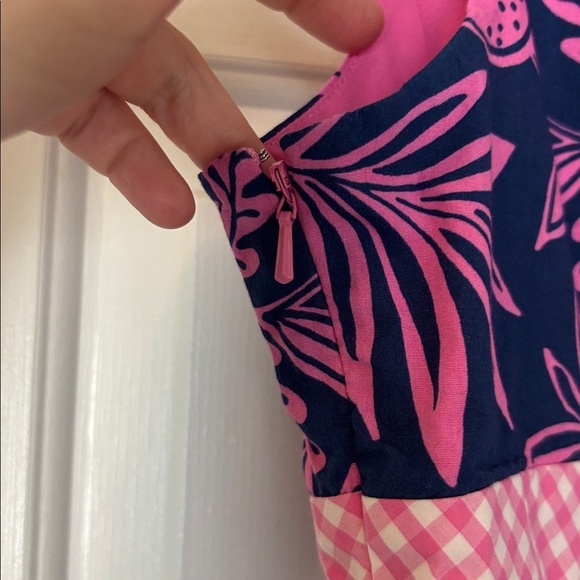 Vintage Lilly Pulitzer Pink and Navy Patterned Top - Size 6 - Picture 8 of 9